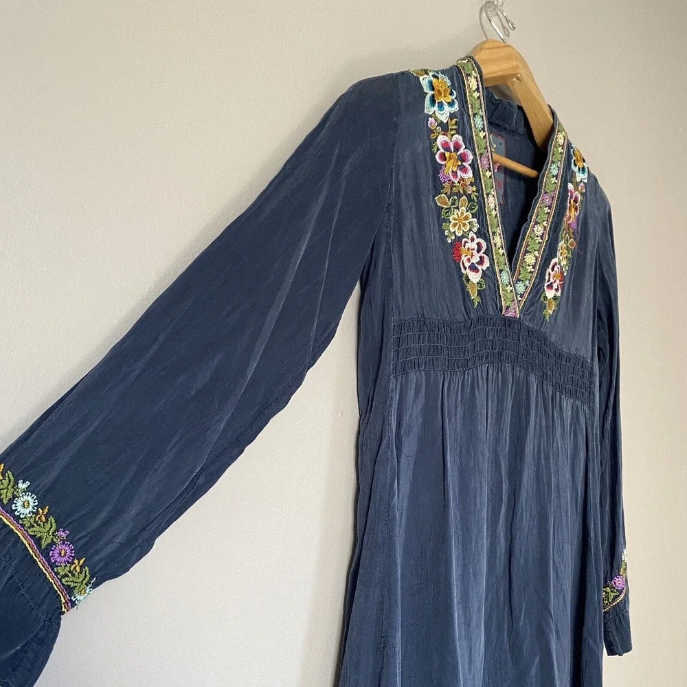 Johnny Was Navy Embroidered Dress Long Sleeve V‎ Neck Women's Size XS
